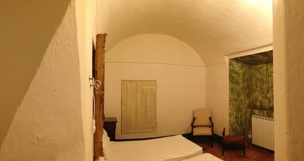 Castello Sannazzaro B&B Giarole Eksteriør bilde