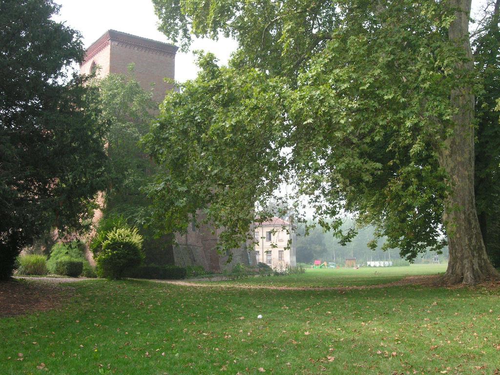 Castello Sannazzaro B&B Giarole Eksteriør bilde